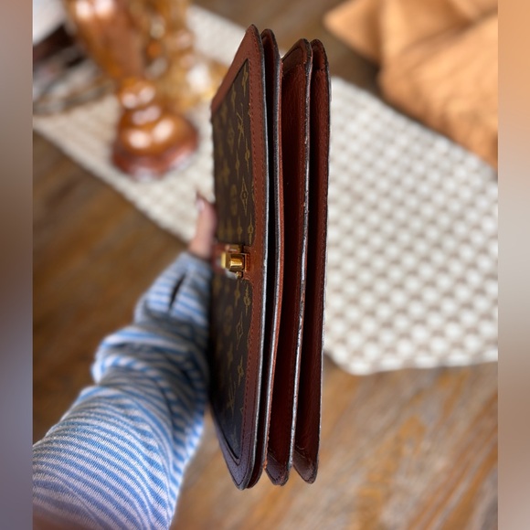 **SOLD**Louis Vuitton Monogram Rond Point - Picture 11 of 14